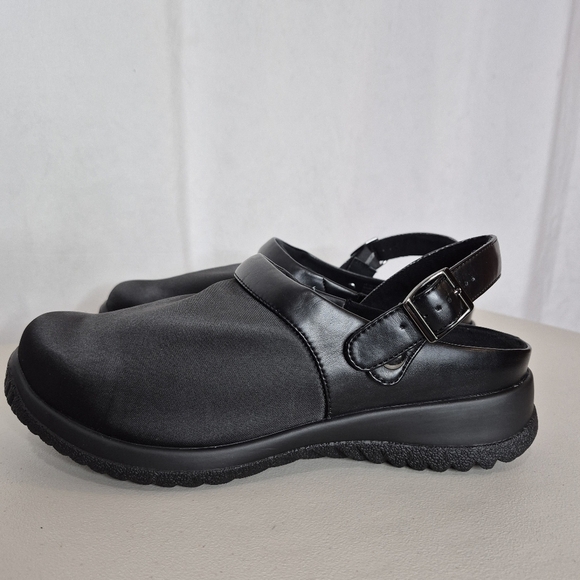 Drew Savannah Black Leather / Black Stretch Convertible Strap Clog - Size 10 WW - Picture 6 of 14